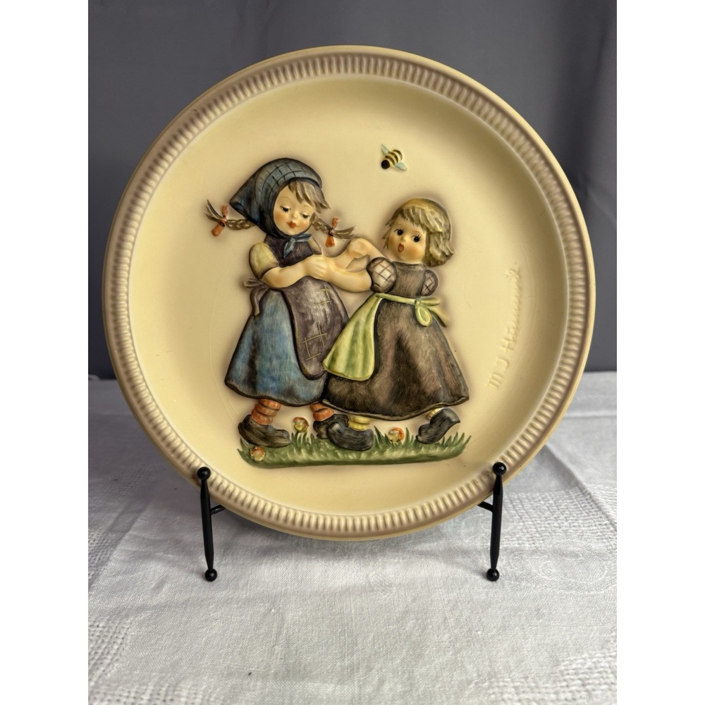 1980 Goebel Germany Hummel Second Edition 10" Anniversary Plate Spring Dance